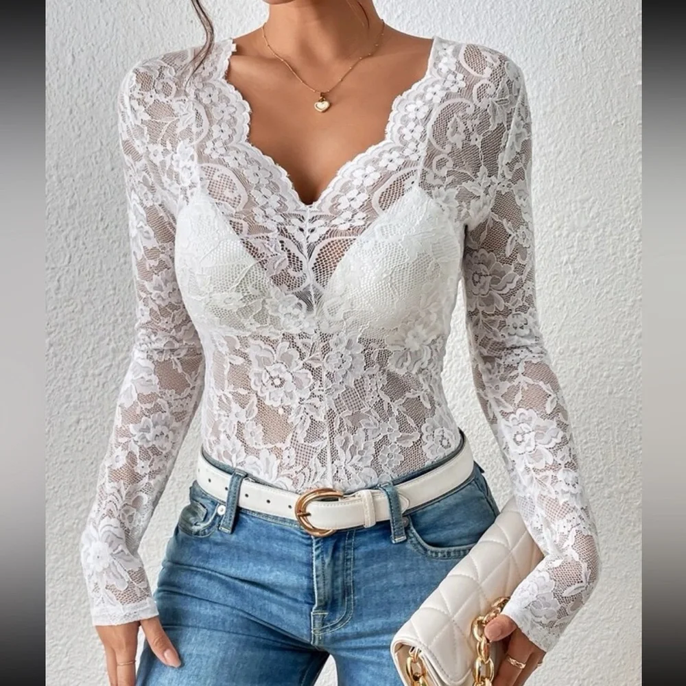 Boho floral lace long sleeve fitted top